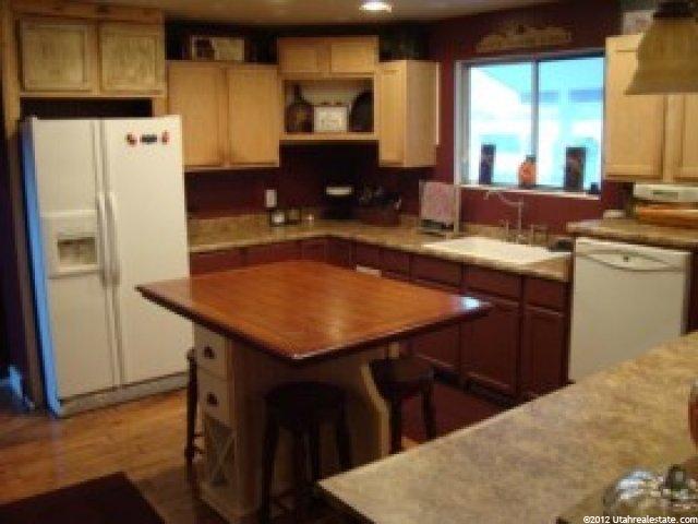 1492 N 1900 W, Farr West, UT 84404 — photo 4