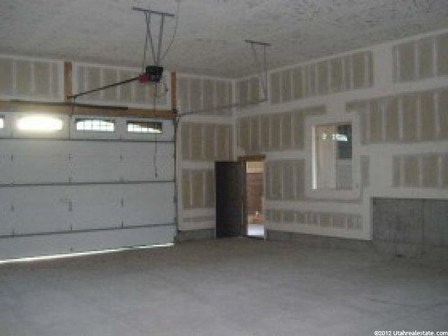 3382 N Shoreline Cir, Layton, UT 84040 — photo 7