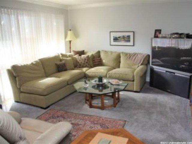 1646 E St James Pl, Holladay, UT 84121 — photo 3
