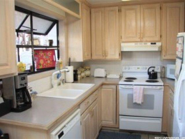 1646 E St James Pl, Holladay, UT 84121 — photo 5