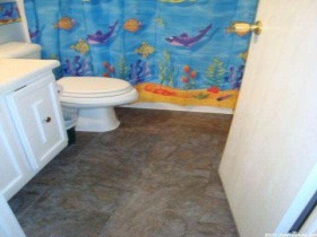 561 E 250 N, Vernal, UT 84078 — photo 10