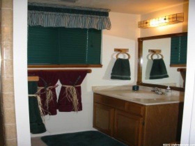1602 E 2550 N, Layton, UT 84040 — photo 9
