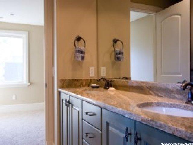 22 E Carrington Ln N, Centerville, UT 84014 — photo 9