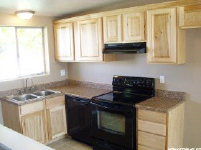 1105 E Sego Lily Dr, Sandy, UT 84094 — photo 2