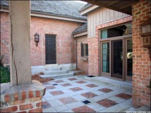 1694 S Stone Ridge Dr, Bountiful, UT 84010 — photo 10