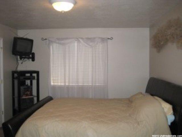 1041 W 350 S, Layton, UT 84041 — photo 8