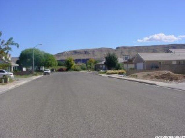 827 W 100 S, Hurricane, UT 84737 — photo 8