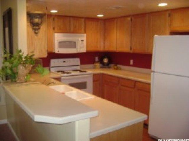 490 E 700 S #B24, Clearfield, UT 84015 — photo 3