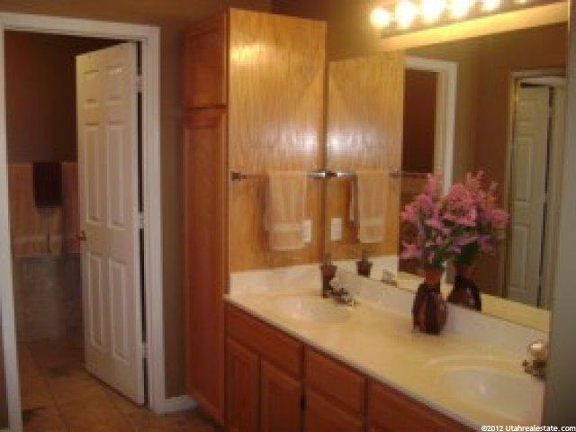 490 E 700 S #B24, Clearfield, UT 84015 — photo 5