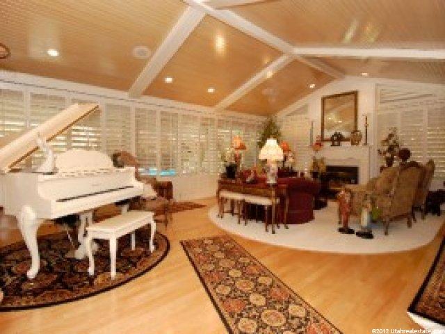1738 E Whispering Oaks Dr S, Ogden, UT 84403 — photo 2