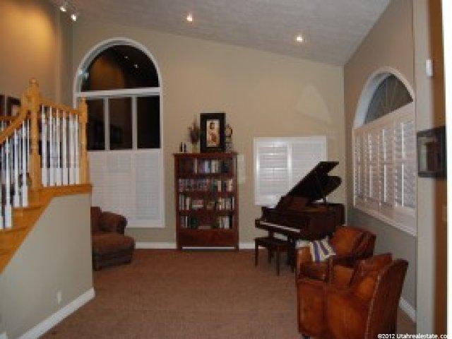 3706 Huntington Dr, Bountiful, UT 84010 — photo 2