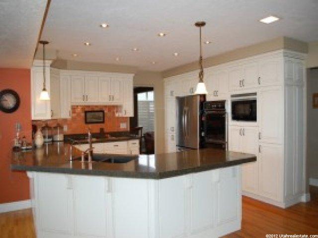 3706 Huntington Dr, Bountiful, UT 84010 — photo 4