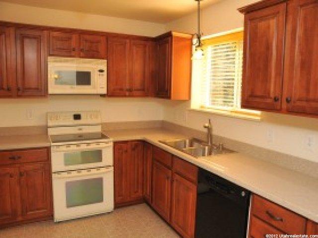 1580 Tameron Dr, Sandy, UT 84092 — photo 4