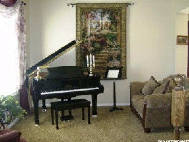 83 N Swift Creek Dr, Layton, UT 84041 — photo 2