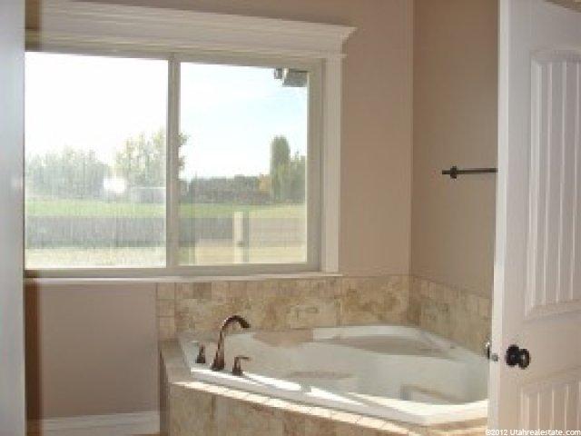 409 Paddock Ln, Kaysville, UT 84037 — photo 8