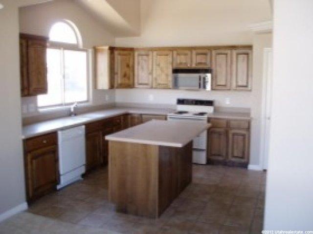 4638 W 5675 S, Hooper, UT 84315 — photo 2