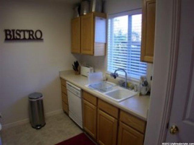 325 E Mill St S #6, Bountiful, UT 84010 — photo 2