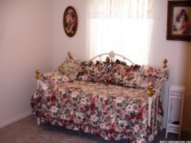 5164 S 350 E, Washington Terrace, UT 84405 — photo 8