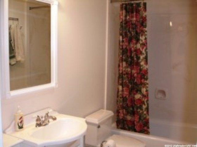 5164 S 350 E, Washington Terrace, UT 84405 — photo 9