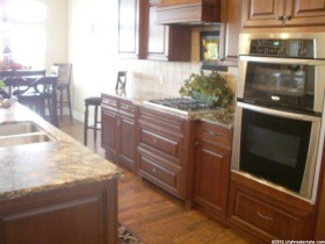 518 Ridge Rd, Layton, UT 84040 — photo 4