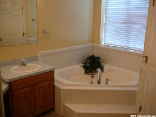 472 E 1250 S, Kaysville, UT 84037 — photo 9