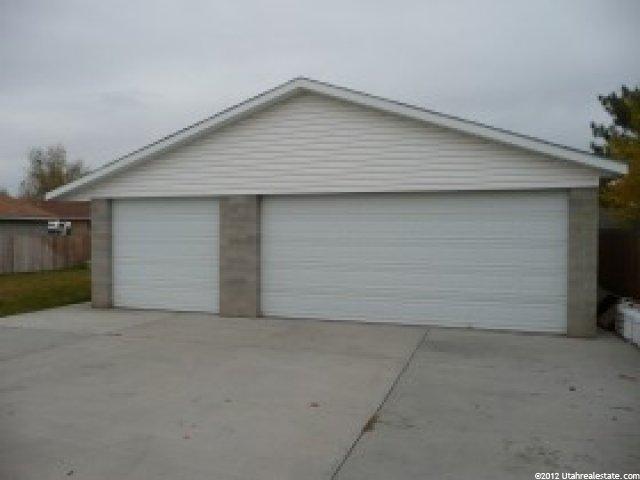 861 E Daisy St, Sandy, UT 84094 — photo 2
