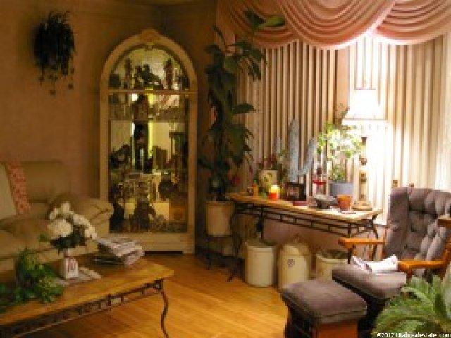735 Mountain View Rd, Centerville, UT 84014 — photo 3