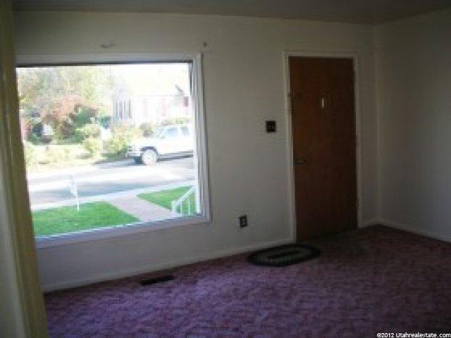 198 S Lakeview Dr, Clearfield, UT 84015 — photo 2