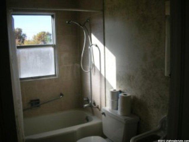 198 S Lakeview Dr, Clearfield, UT 84015 — photo 7