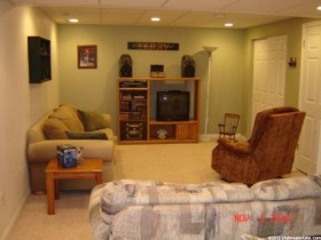 1004 W 4200 S, Riverdale, UT 84405 — photo 7