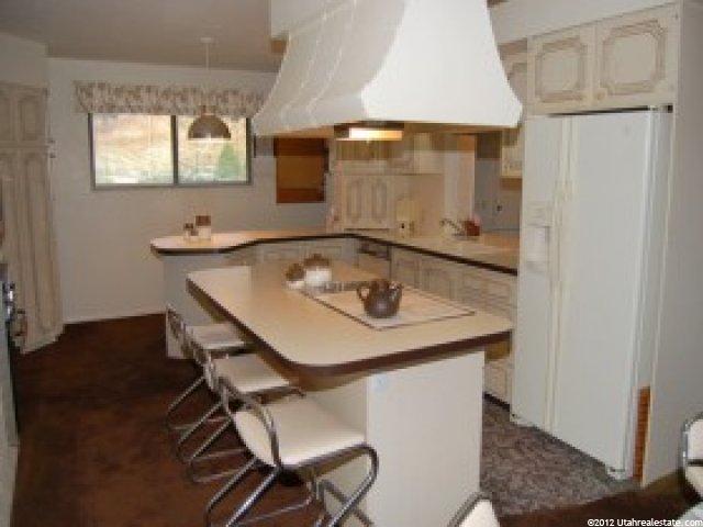 2153 Snoqualmie Dr, Layton, UT 84040 — photo 2