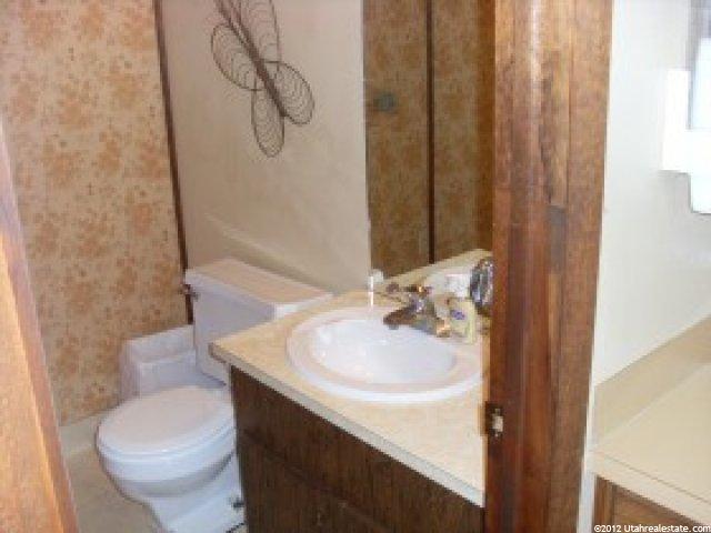 525 N Fairfield Rd, Layton, UT 84041 — photo 6