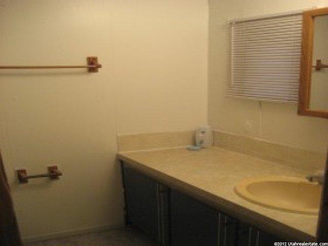 43 N 200 E, Hyde Park, UT 84318 — photo 9