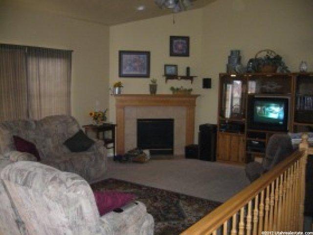 9486 S Candle Tree Ln E, Sandy, UT 84092 — photo 4