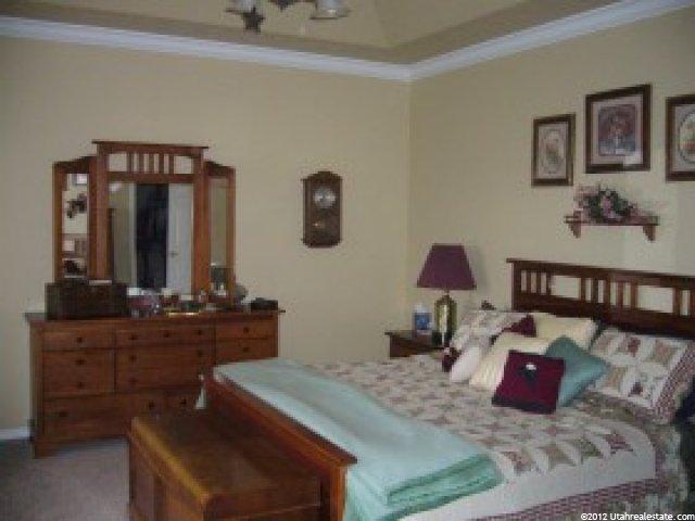 9486 S Candle Tree Ln E, Sandy, UT 84092 — photo 5