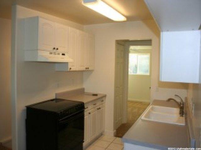 828 E Verbenia Ave, Sandy, UT 84094 — photo 8