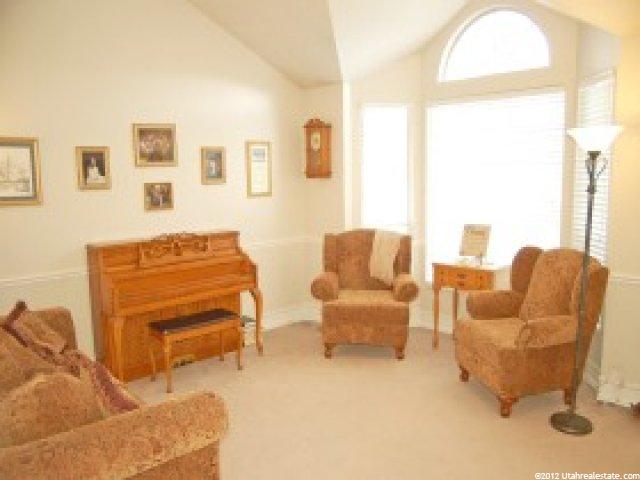 5572 Edgeberry Dr, Murray, UT 84123 — photo 2