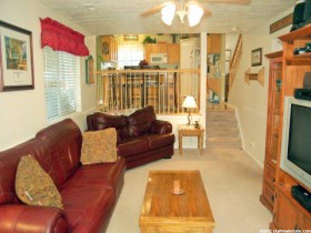 5572 Edgeberry Dr, Murray, UT 84123 — photo 3