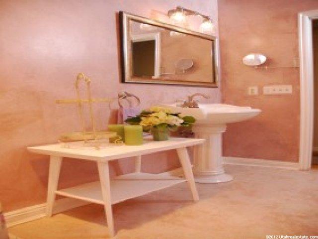 8846 S 1240 E, Sandy, UT 84094 — photo 9