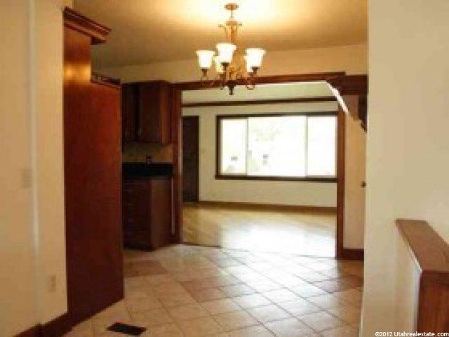 2426 E Quail Run Dr, Sandy, UT 84093 — photo 5