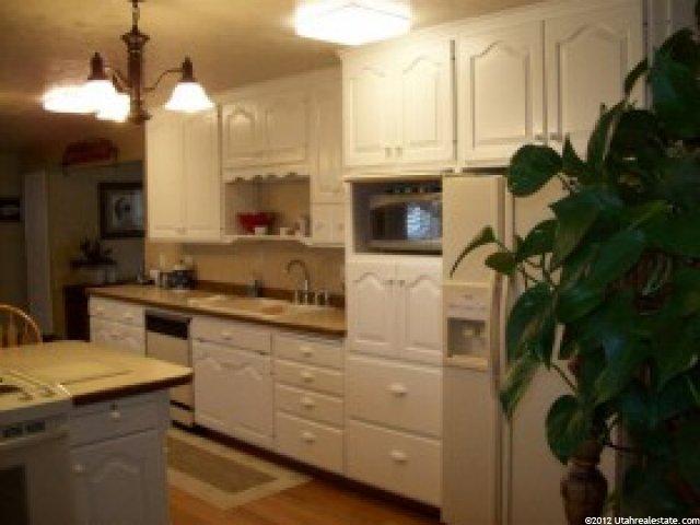 746 S State St, Roosevelt, UT 84066 — photo 3