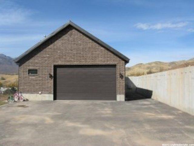 6293 N Willow Creek Rd E, Mountain Green, UT 84050 — photo 2