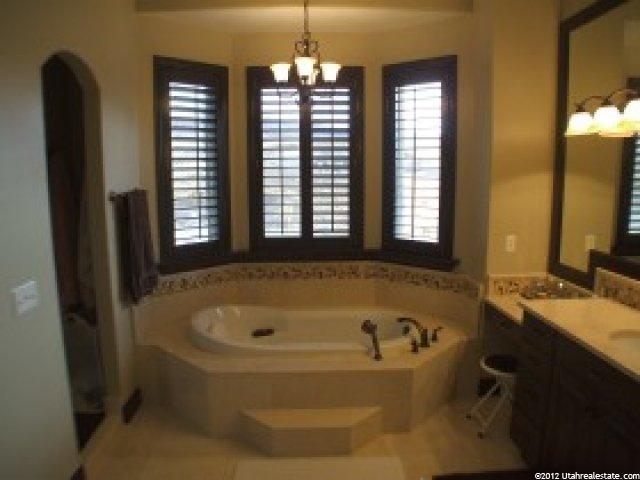 6293 N Willow Creek Rd E, Mountain Green, UT 84050 — photo 7