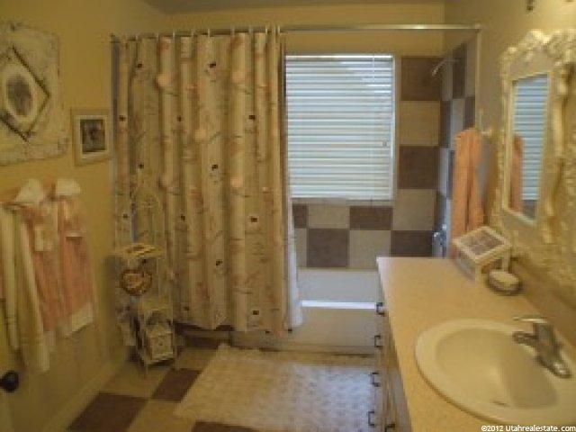 24 E 2450 N, Layton, UT 84041 — photo 11