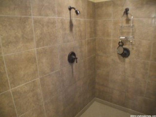 24 E 2450 N, Layton, UT 84041 — photo 7