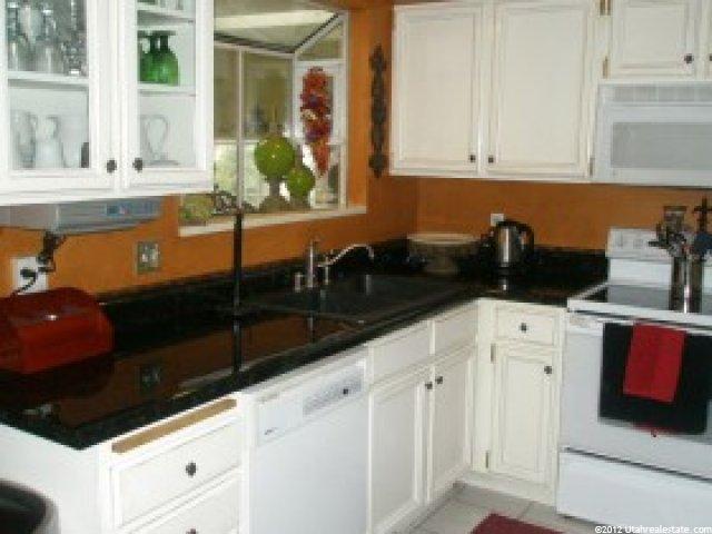 1223 Forest Ridge Rd, Sandy, UT 84094 — photo 3