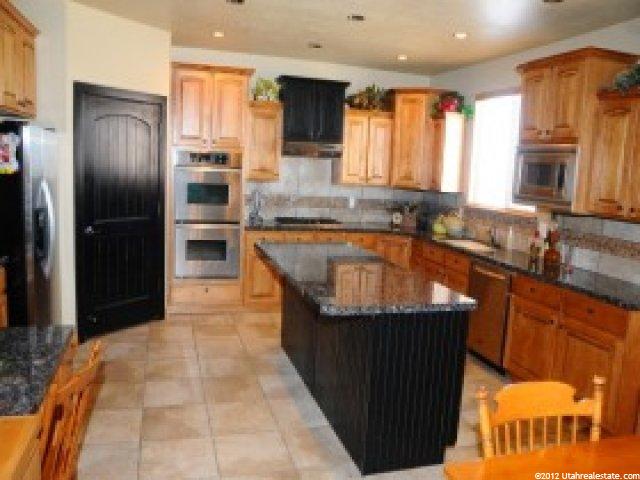11514 S Black Forest Dr, Sandy, UT 84094 — photo 2