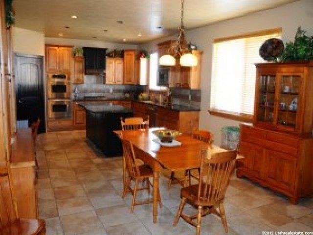 11514 S Black Forest Dr, Sandy, UT 84094 — photo 3