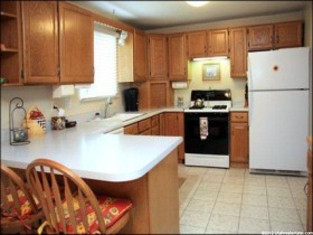 972 Violet Dr, Sandy, UT 84094 — photo 4