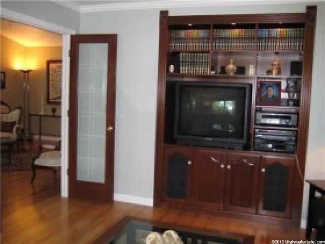2112 N Sunset Dr, Layton, UT 84040 — photo 5